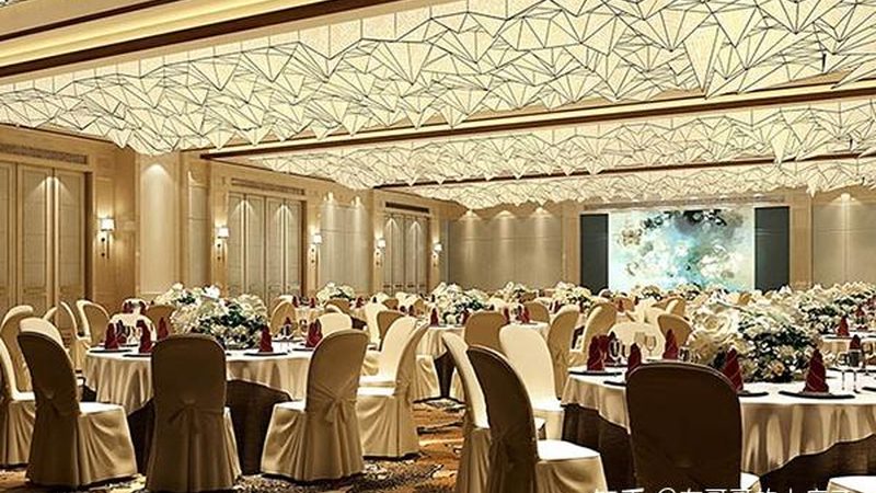 以下是一些热门情侣度假村附近的浪漫景点推荐：