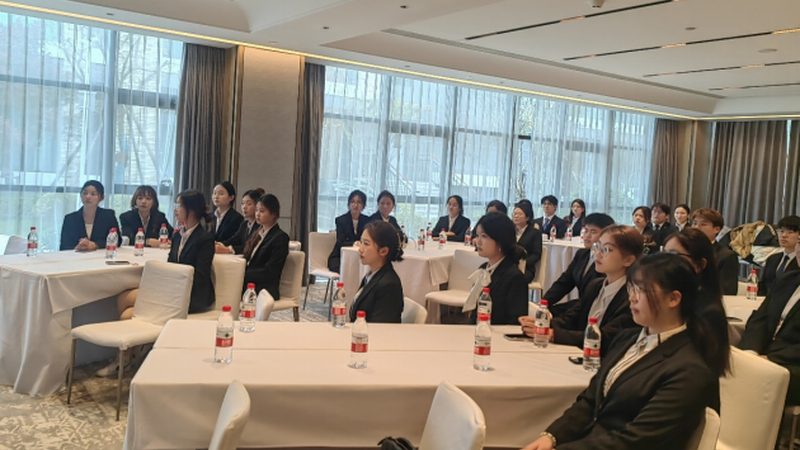 度假村与酒店：房型差异解析**